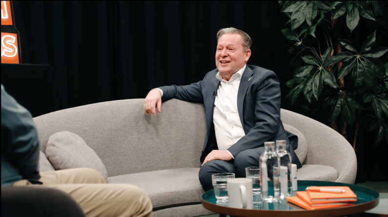 Pascal Pinket en salesUp-host in gesprek over vertrouwen als fundering voor duurzame IT-samenwerking in The salesUp Growth Sessions